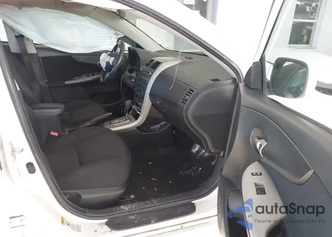 2010 Toyota Corolla S z USA, uszkodzony, nr VIN 2T1BU4EE4AC478504